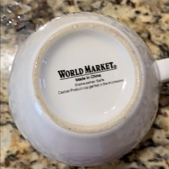 Super cute regular size coffee mug. - Picture 3 of 5